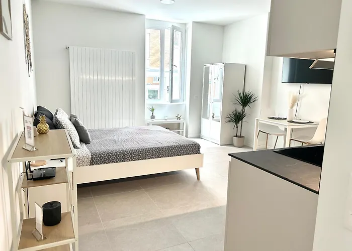 Golden - Stylish And With Free Parking! Daire Lugano